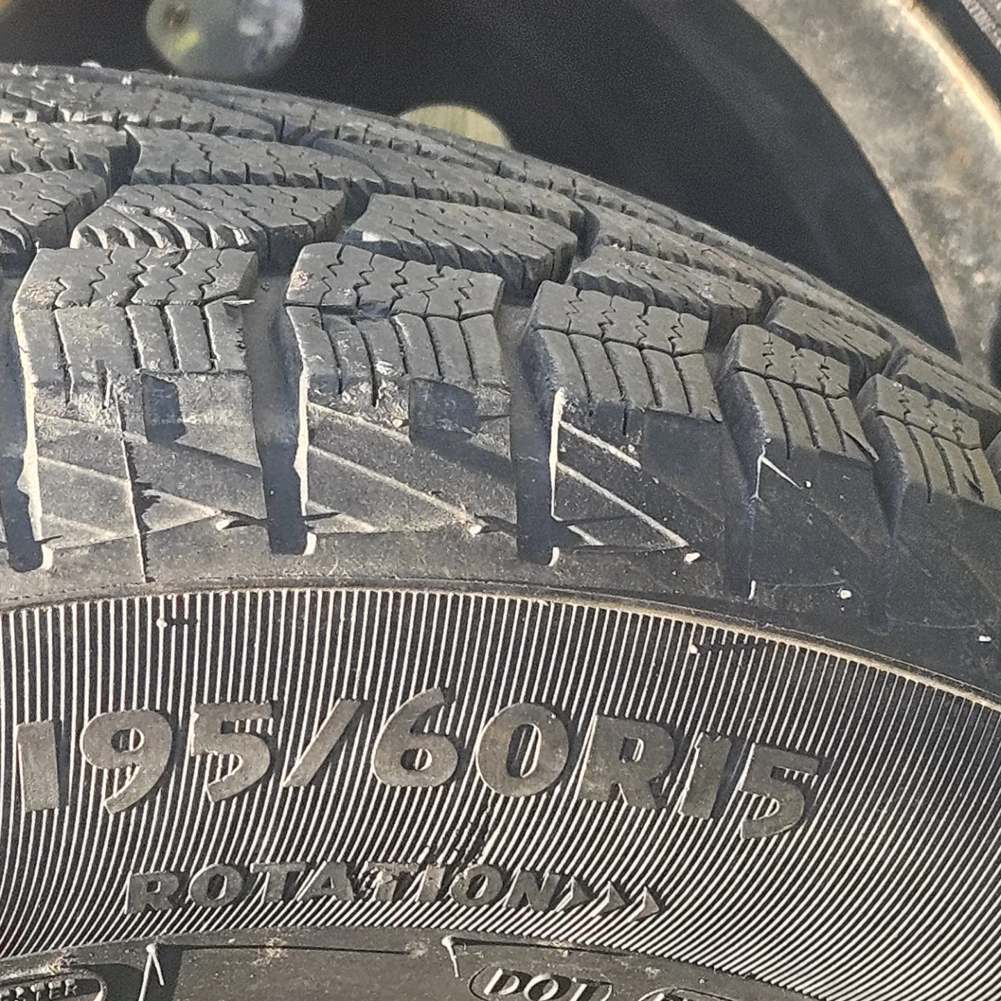 Tire with rim - photo 2