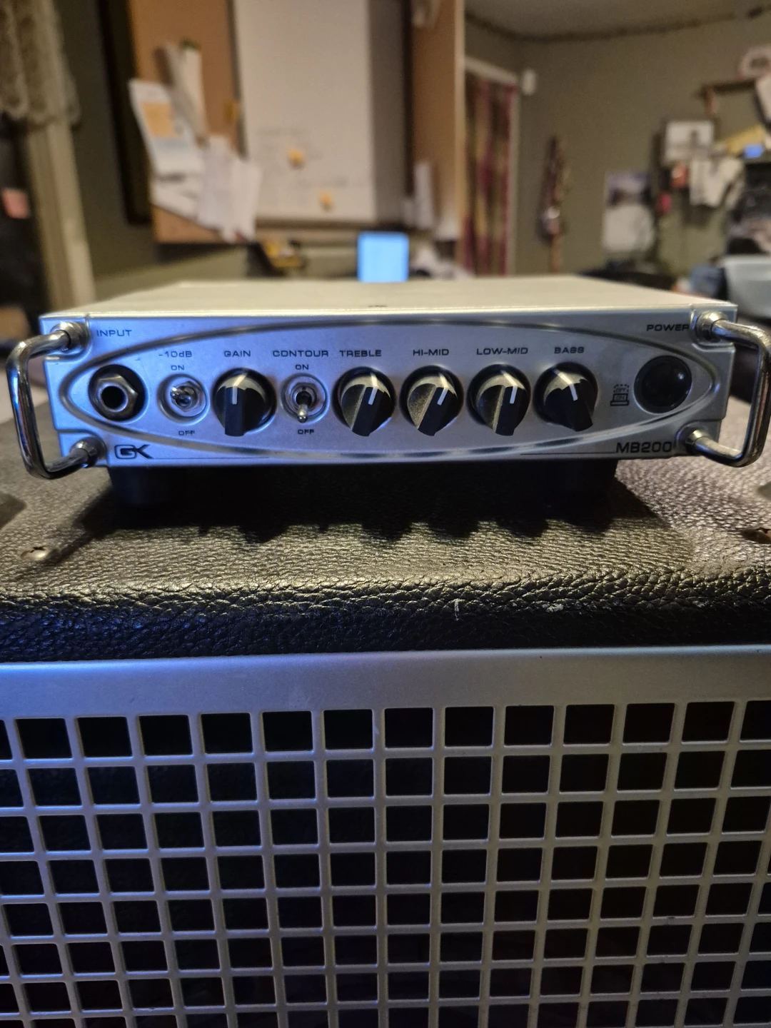 Gallien-Krueger MB200 Bass Amp Head with GK Neo 112-II Cabinet