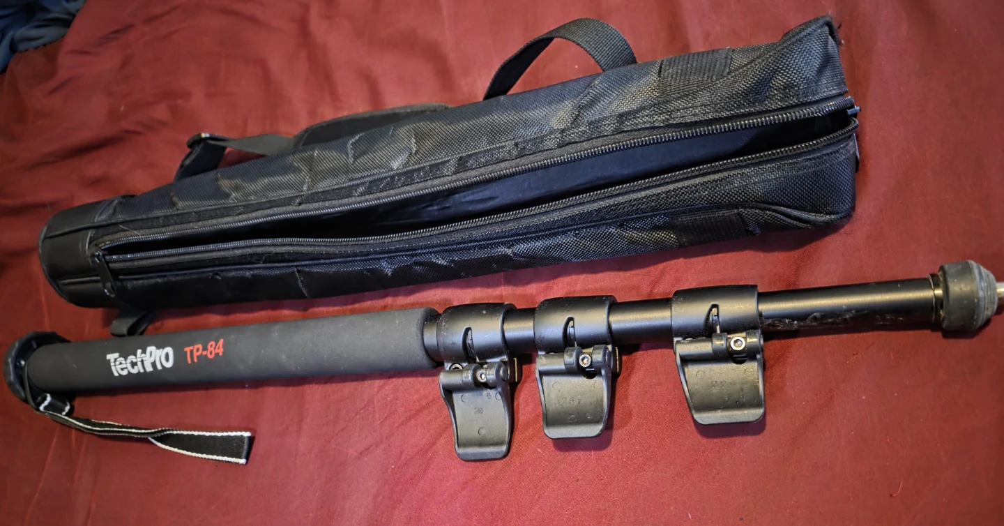 TechPro TP-84 Monopod with Carrying Case - photo 2