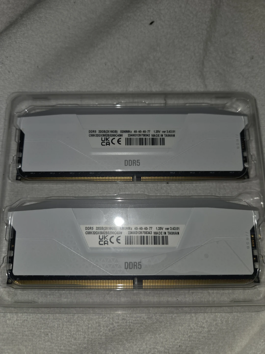 Corsair Vengeance RGB DDR5 32GB (2x16GB) 5200MHz RAM Kit - photo 3