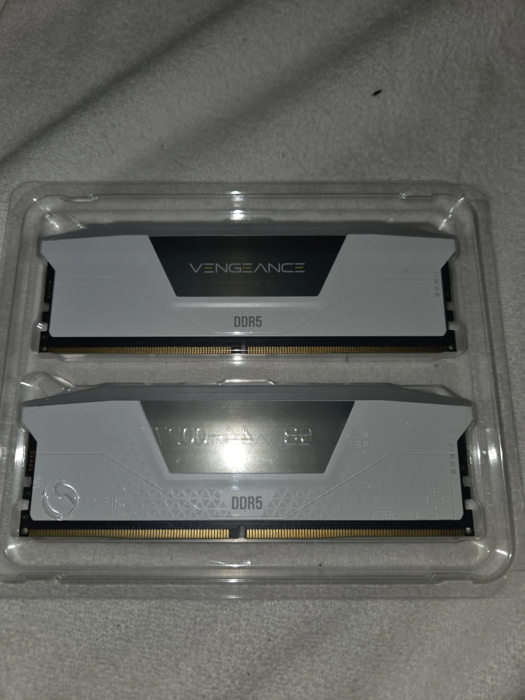 Corsair Vengeance RGB DDR5 32GB (2x16GB) 5200MHz RAM Kit - photo 4