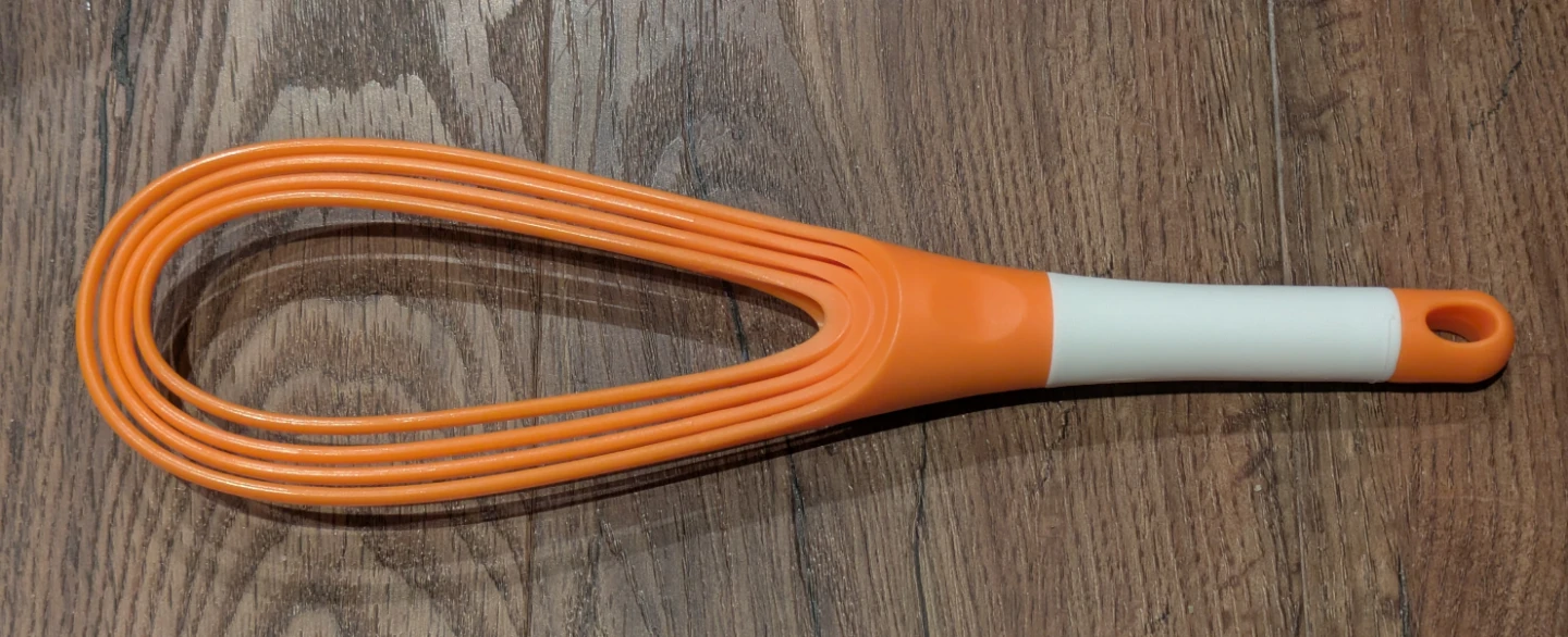 Orange and White Whisk - Twist to open 🥕
