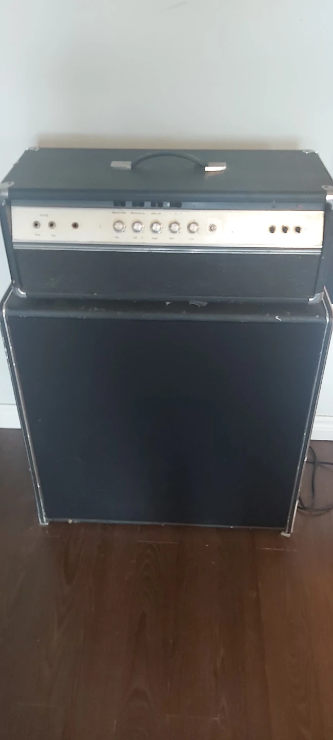 Ampeg V4 Guitar Head with 4x12 Cab