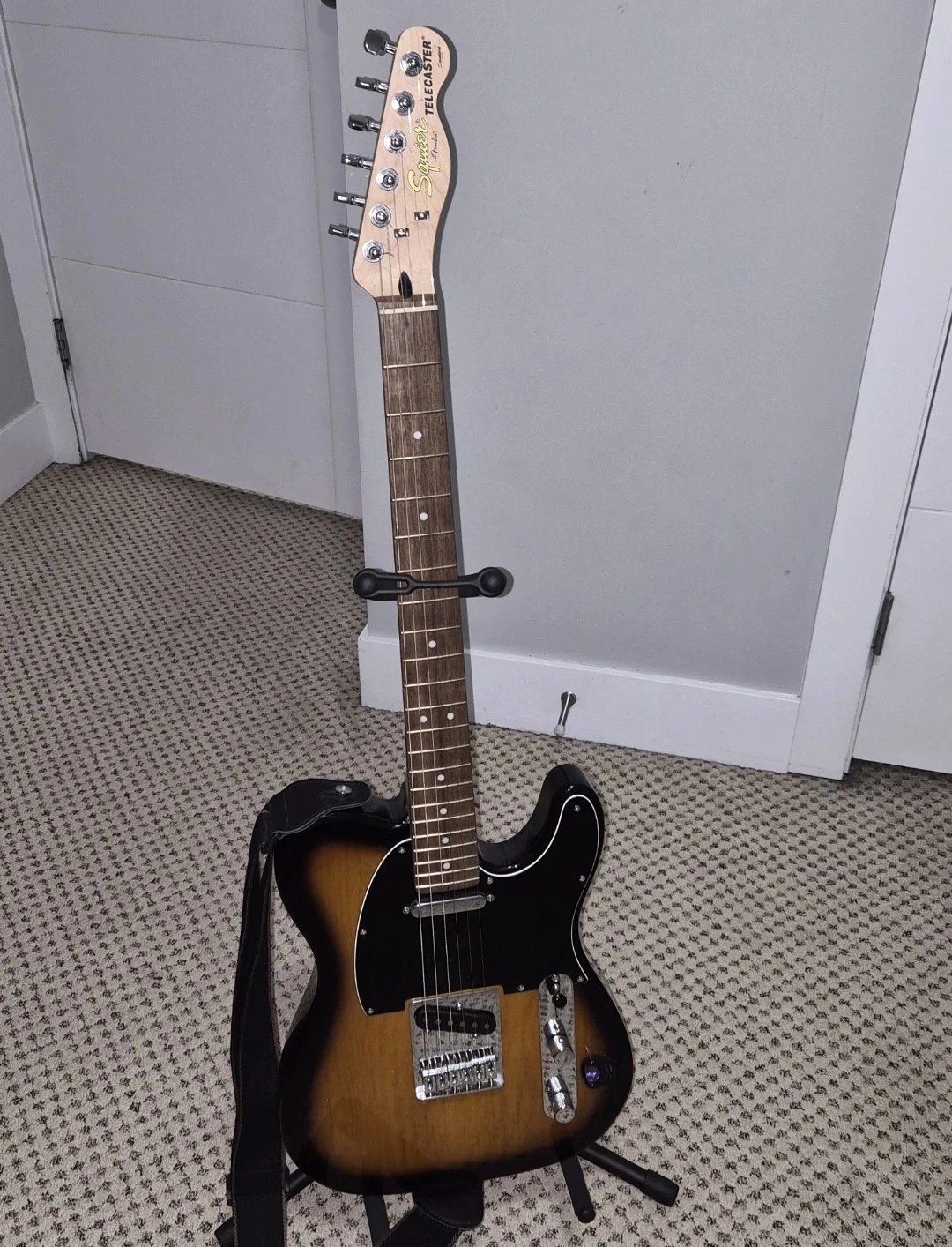 Squier Telecaster Electric Guitar Bundle - photo 3