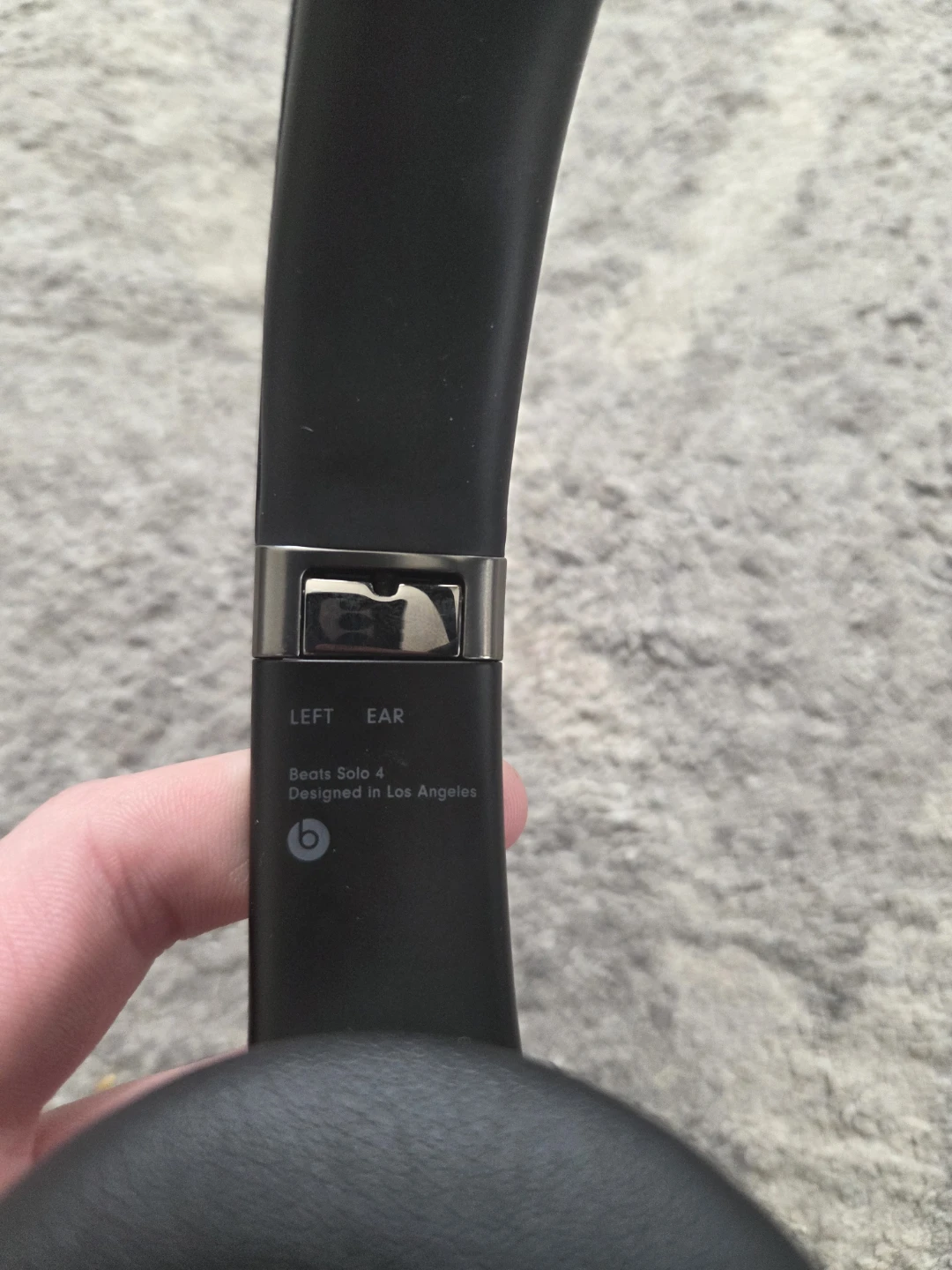Beats Solo 4 Wireless Headphones - Black - photo 4