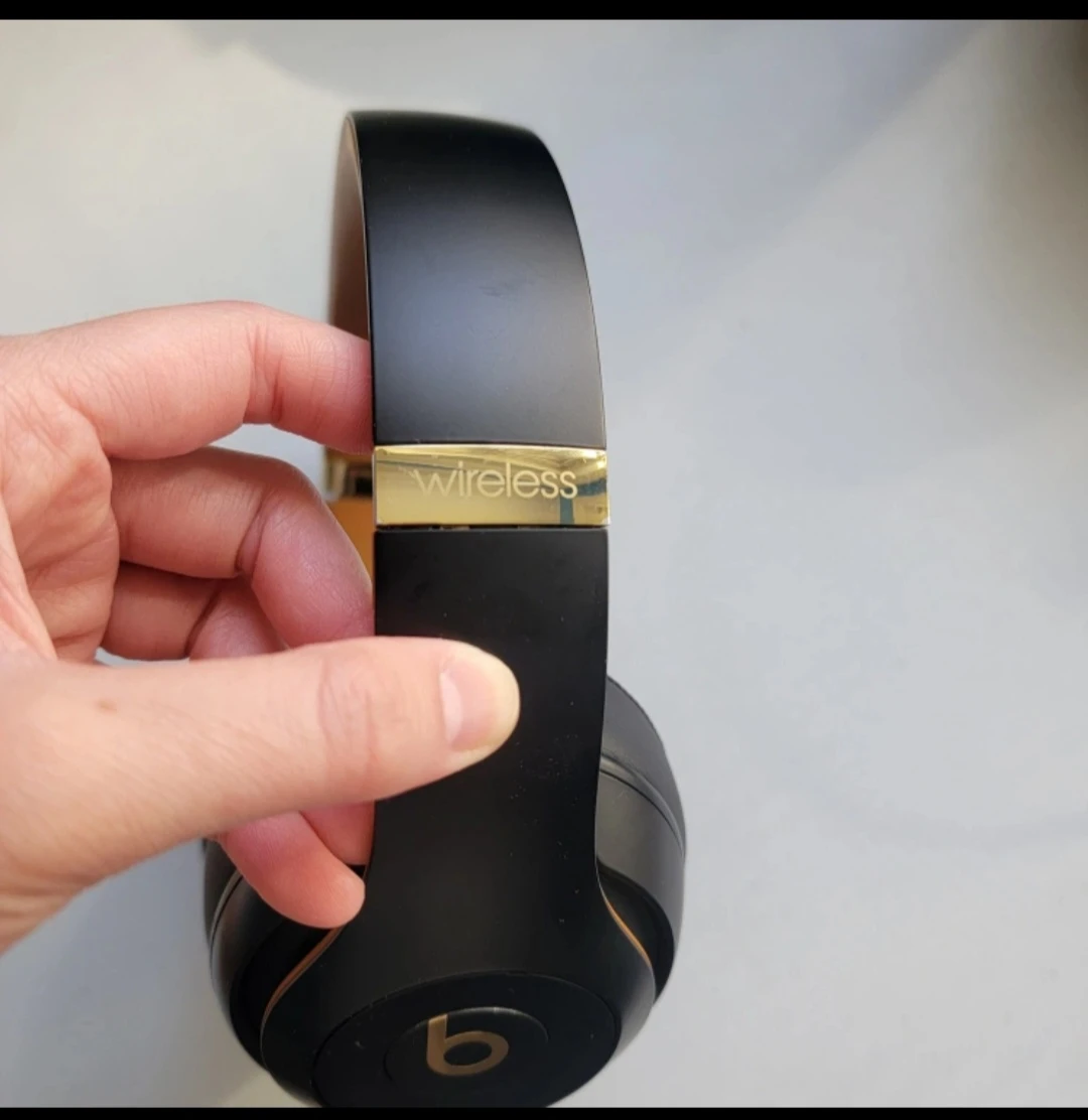 Beats Studio 3 Wireless Headphones - photo 3
