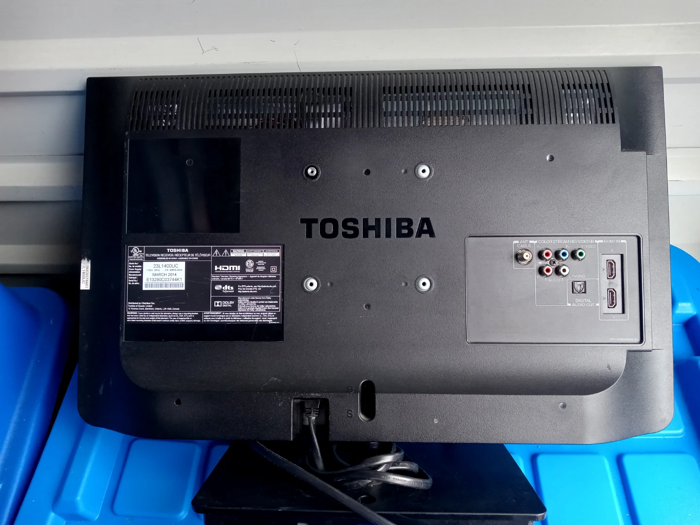 Toshiba 23" 1400UC TV Monitors - photo 2