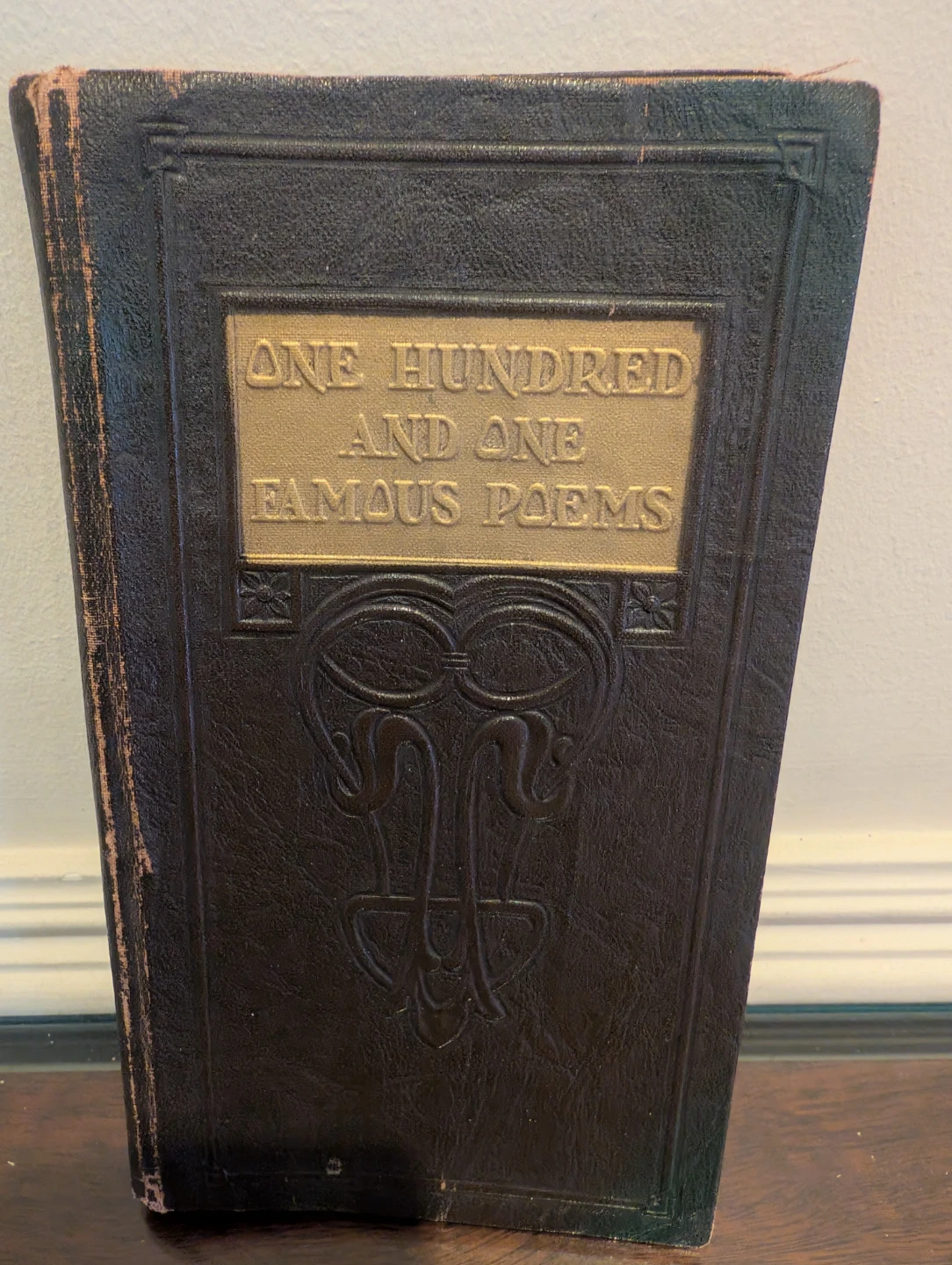 One Hundred and One Famous Poems