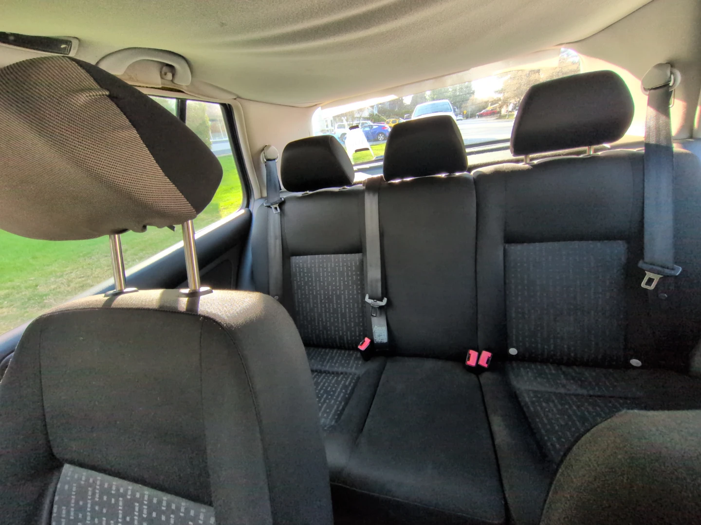 2003 Volkswagen Golf - Dark Blue - 223,438 km - photo 3