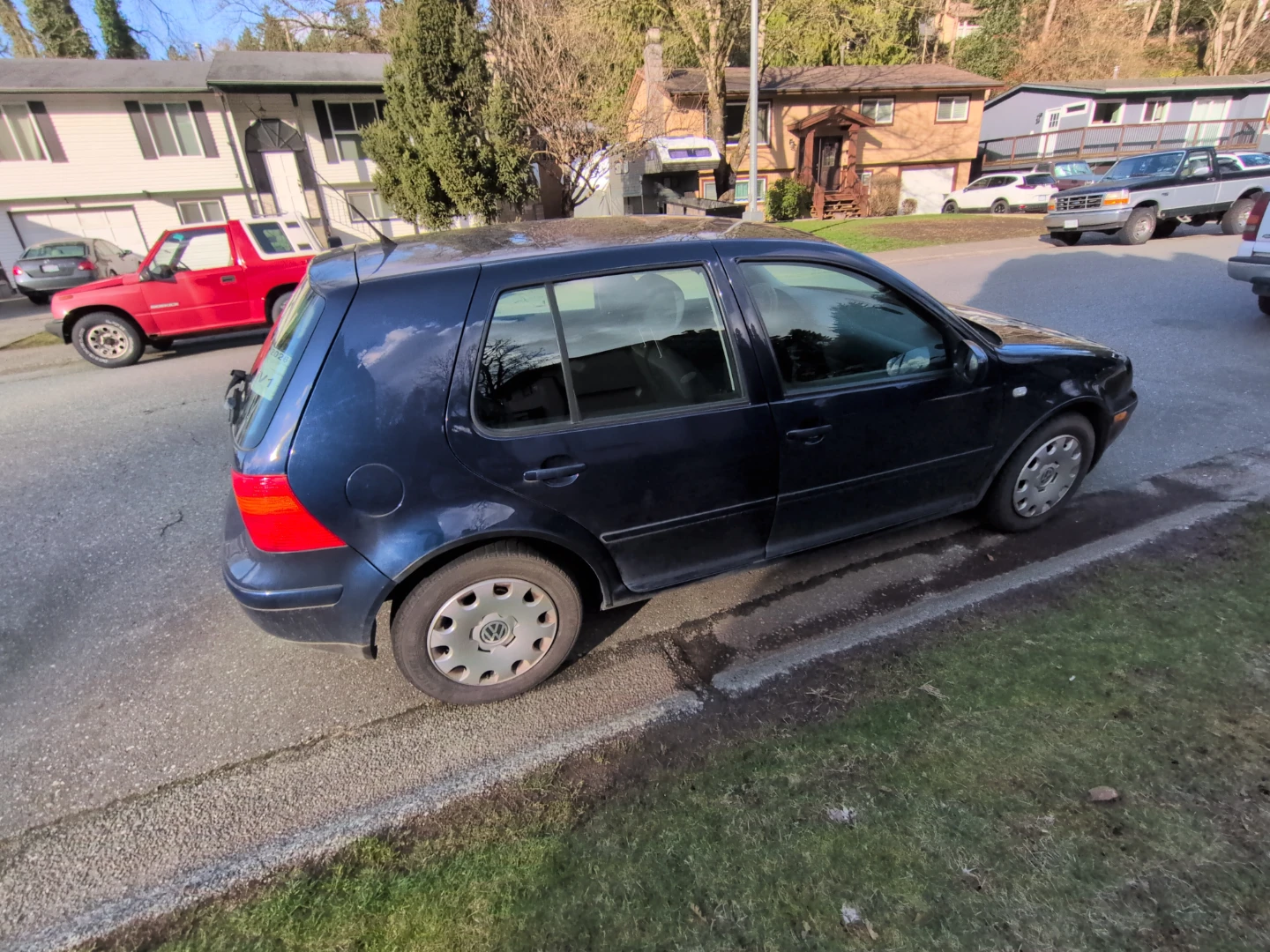 2003 Volkswagen Golf - Dark Blue - 223,438 km - photo 5