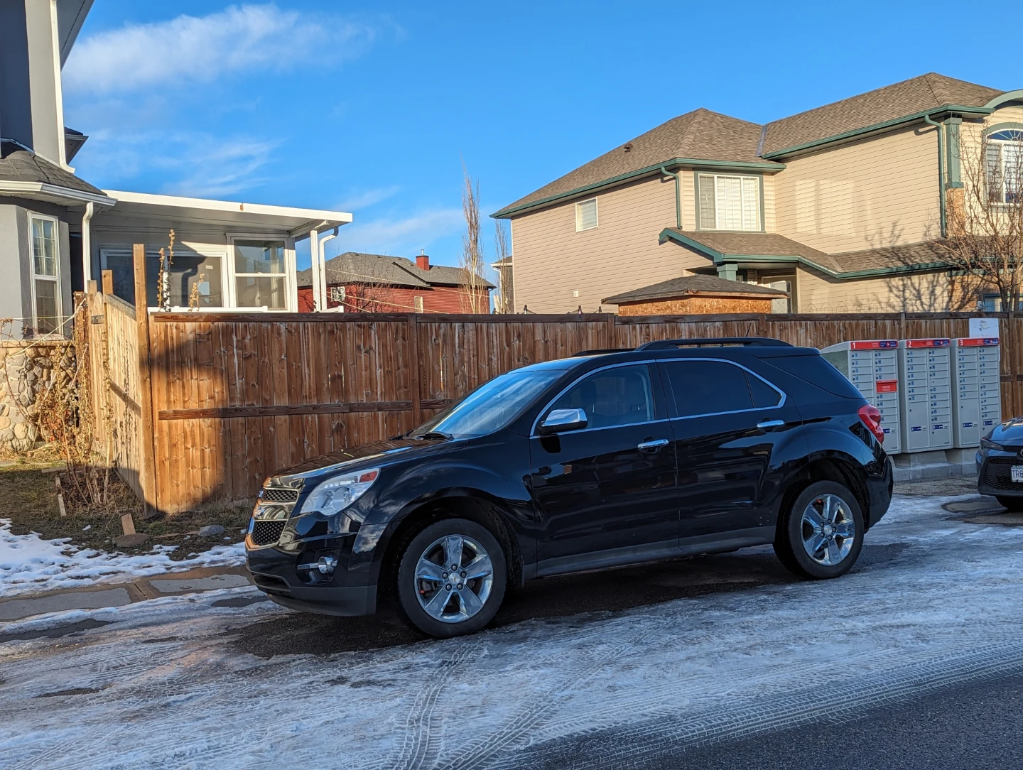 Black Chevrolet Equinox SUV - photo 2