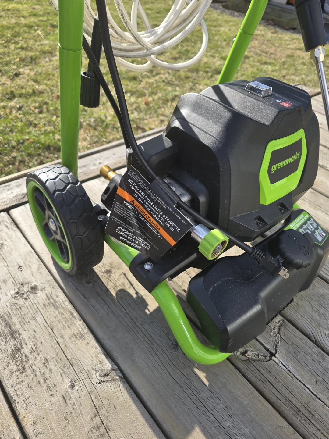 Greenworks 2100 PSI 1.2 GPM Electric Pressure Washer - photo 5