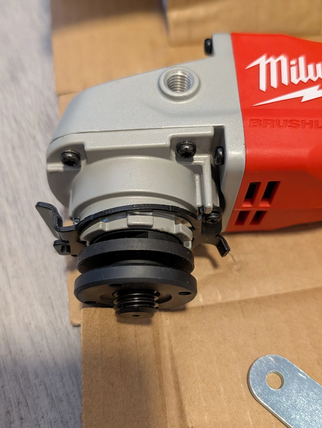 New Milwaukee Cordless Angle Grinder brushless - photo 5