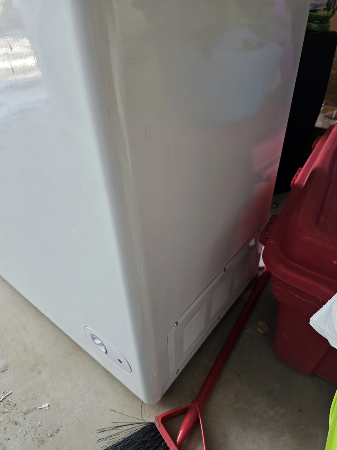 Danby Chest Freezer 7 cubic ft - photo 3