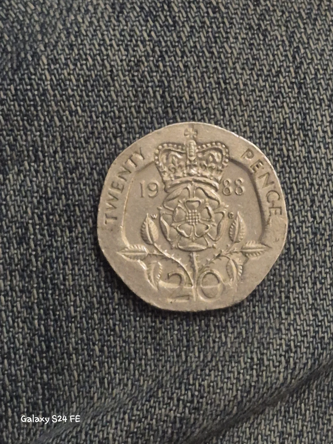 1988 British 20 Pence Coin - photo 2