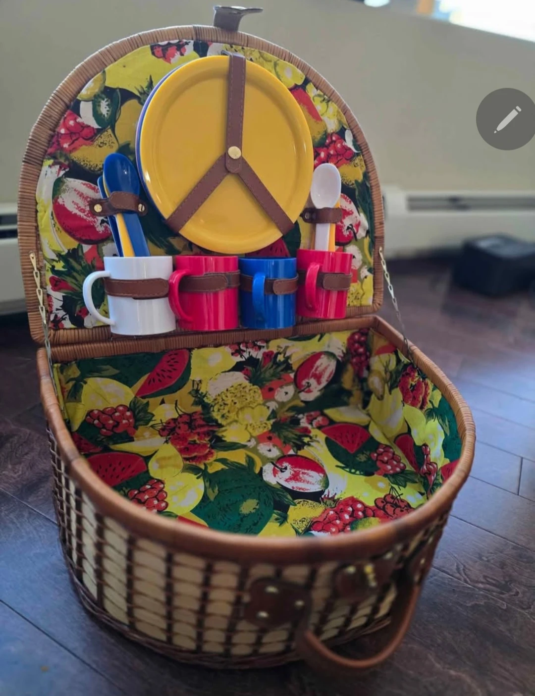 Vintage Picnic Basket Set with Cups and Plates