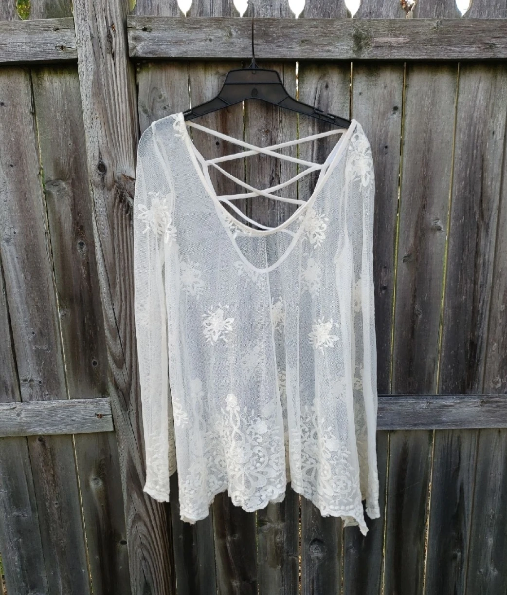 White Lace Long Sleeve Top