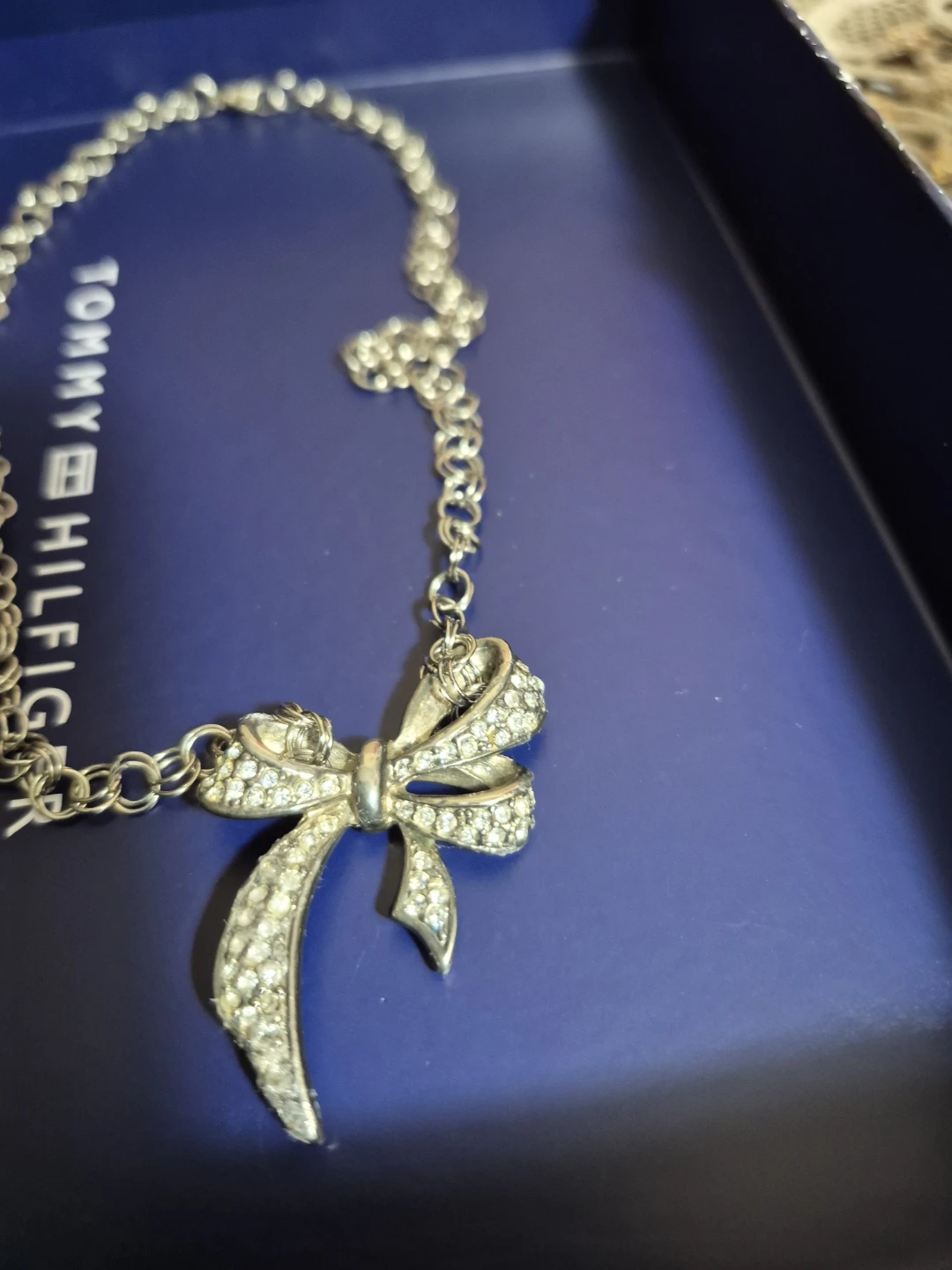Silver Tone Bow Necklace - photo 5