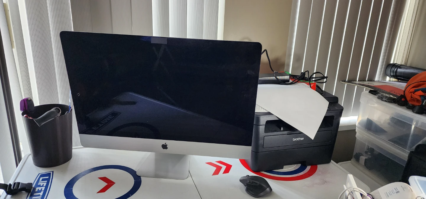 Apple iMac Desktop Computer 2017 5k display 1tb