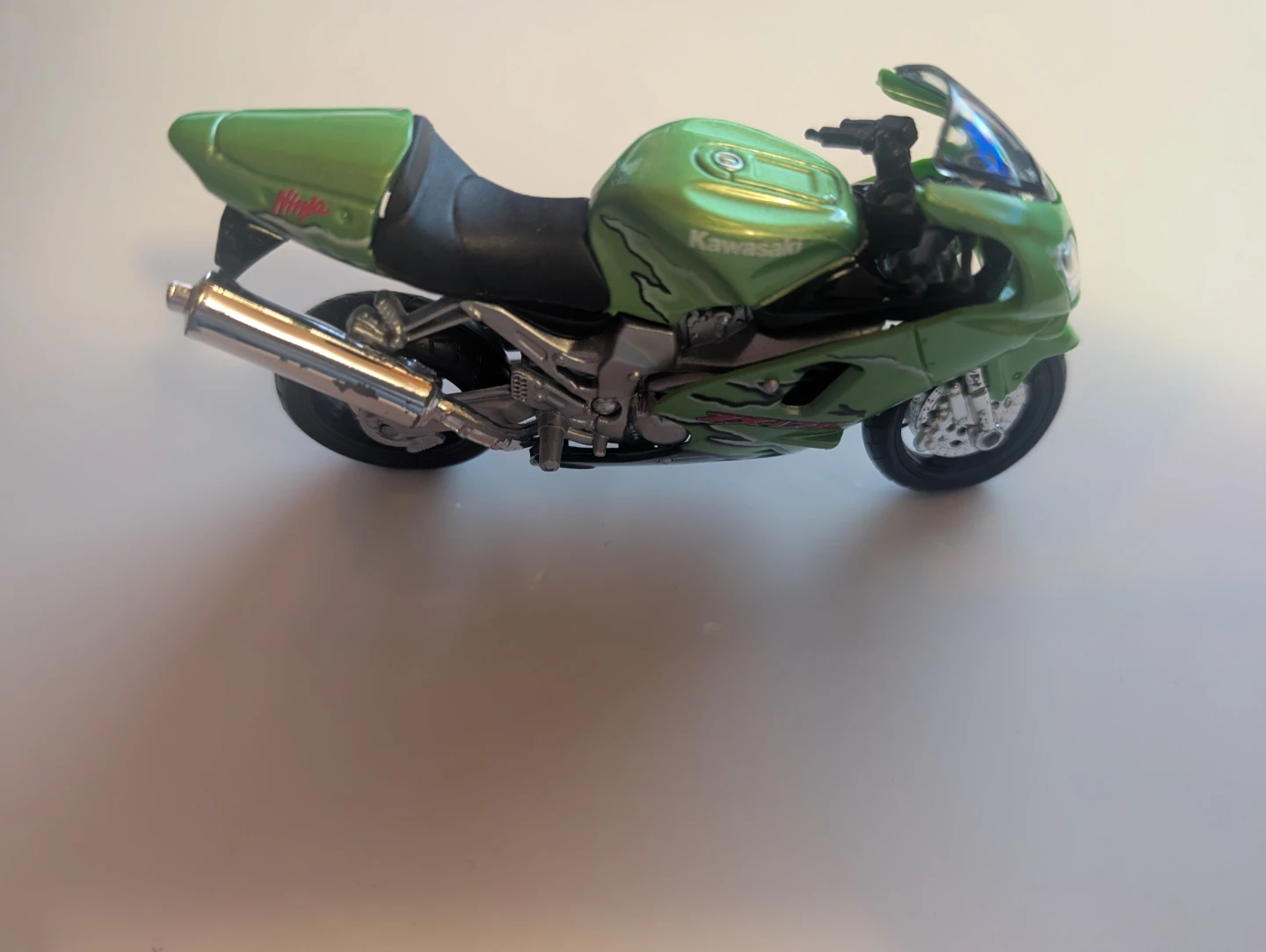 Green Kawasaki Ninja ZX-12R Diecast Motorcycle Model - photo 5