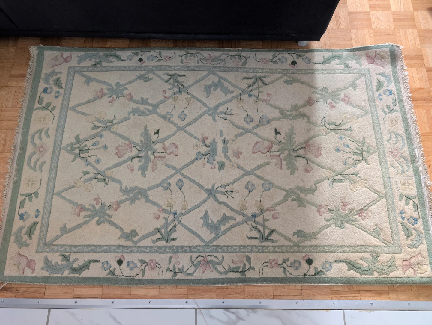 Area Rug with Floral Design