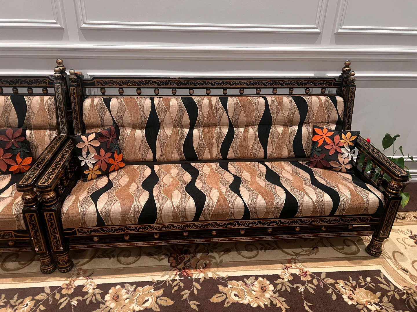 Vintage Black and Gold Wood Sofa Set with Coffee Table - photo 4