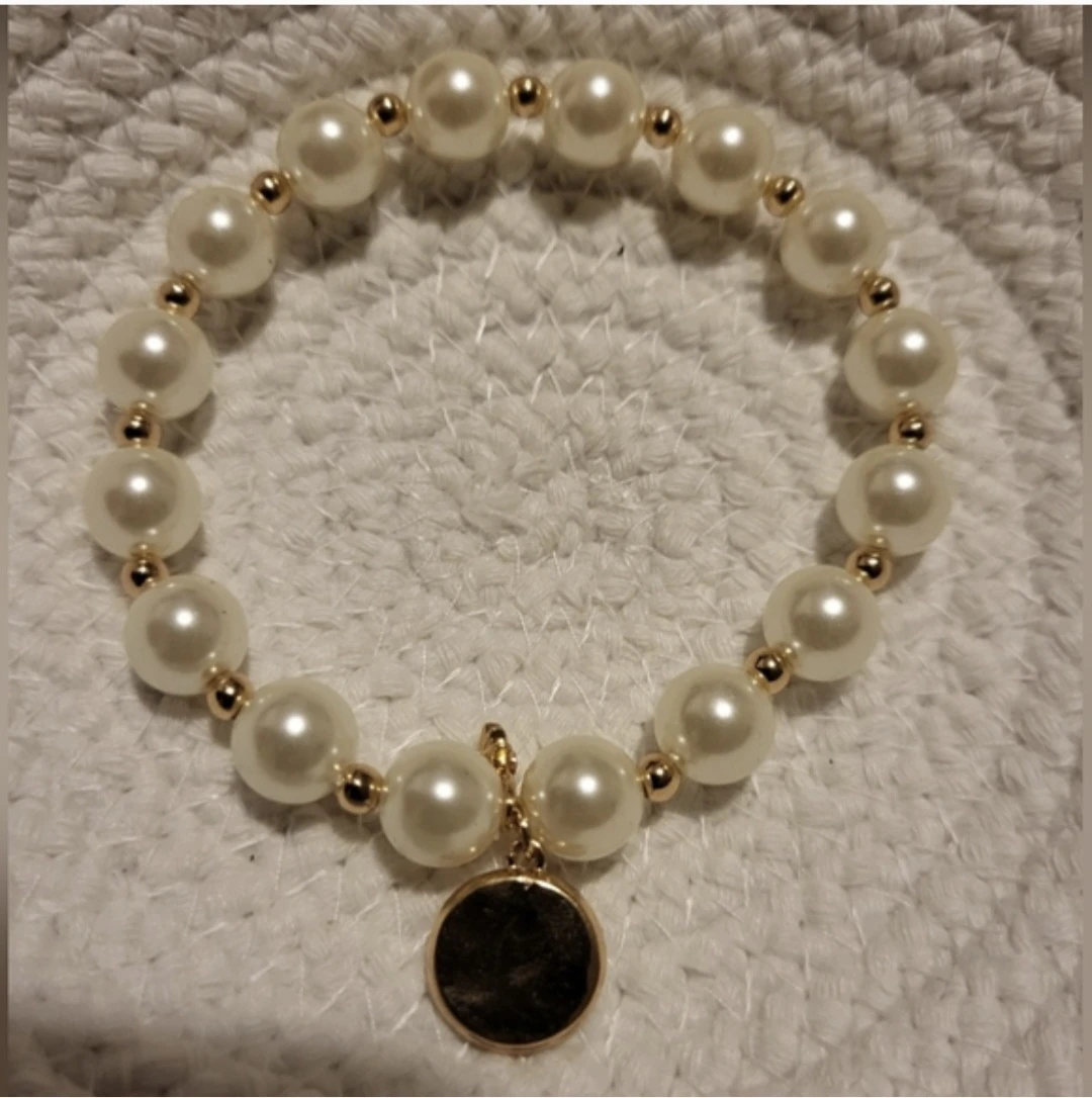 Pretty Pearly Zodiac Pearl Stretch Bracelet- Aquarius - photo 3
