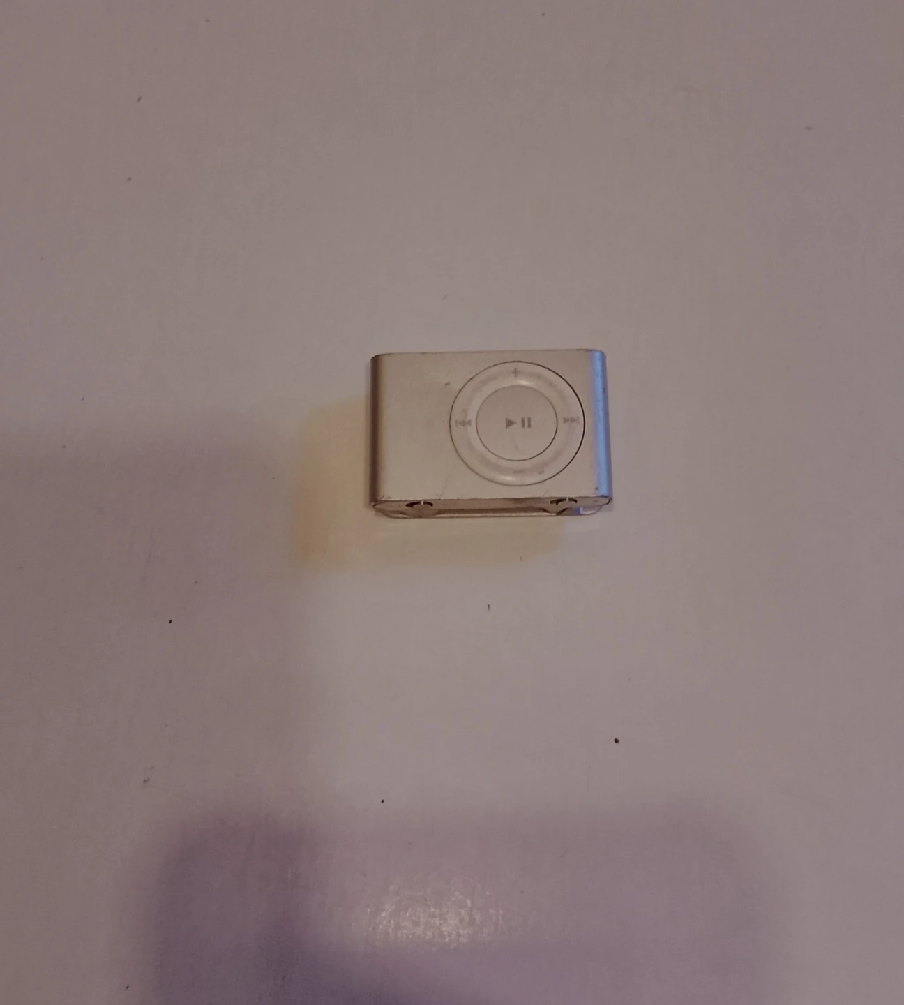 Apple iPod Shuffle - photo 2
