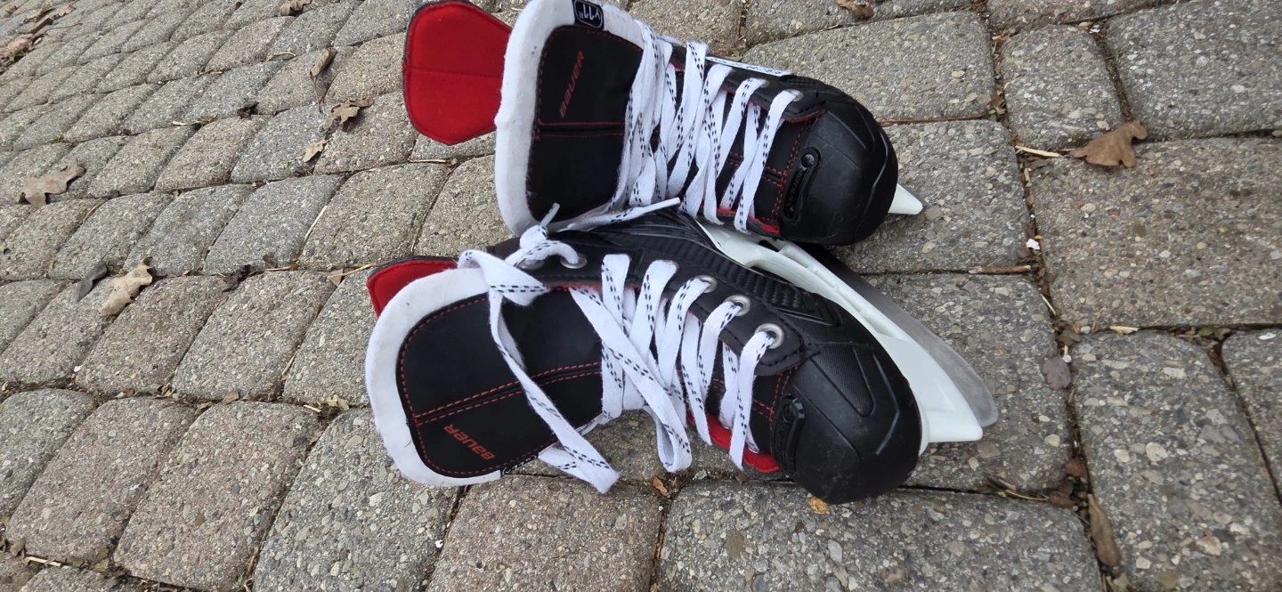 Kids Bauer Hockey Skates size 11Y - photo 2