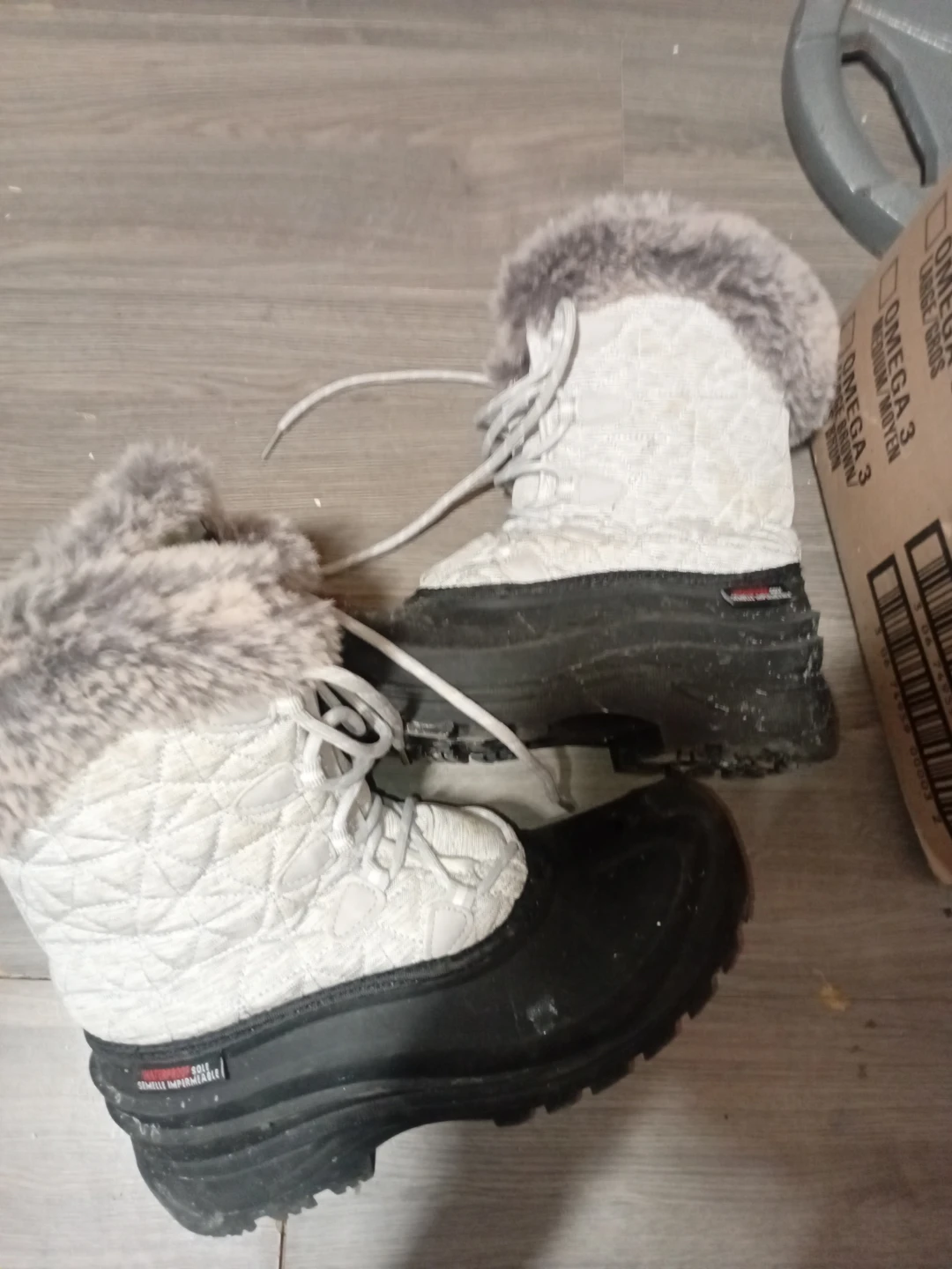 Girls' Winter Boots Size 10 - photo 2