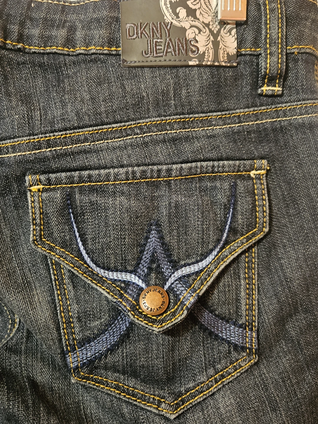 Women's flair leg jeans - photo 3