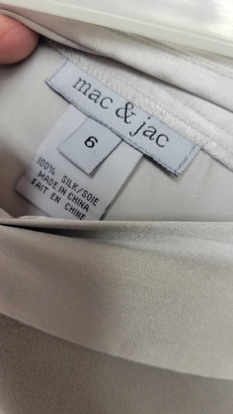 Mac & Jac Grey Silk Wrap Skirt - Size 6 - photo 3