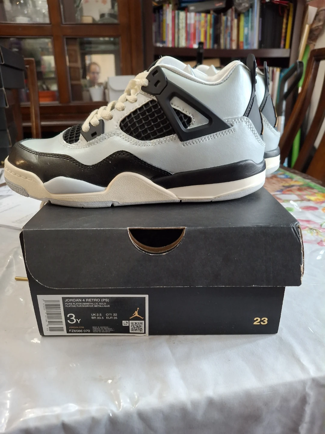 Jordan 4 Retro PS "Light Smoke Grey" Size 3Y - photo 4
