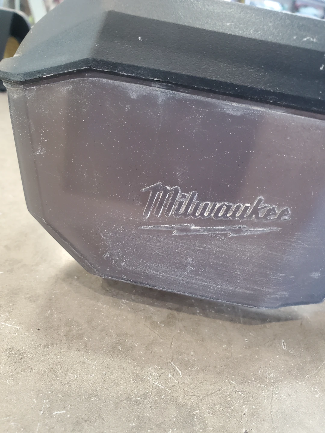 Milwaukee Random Orbital Sander - tool only - photo 2