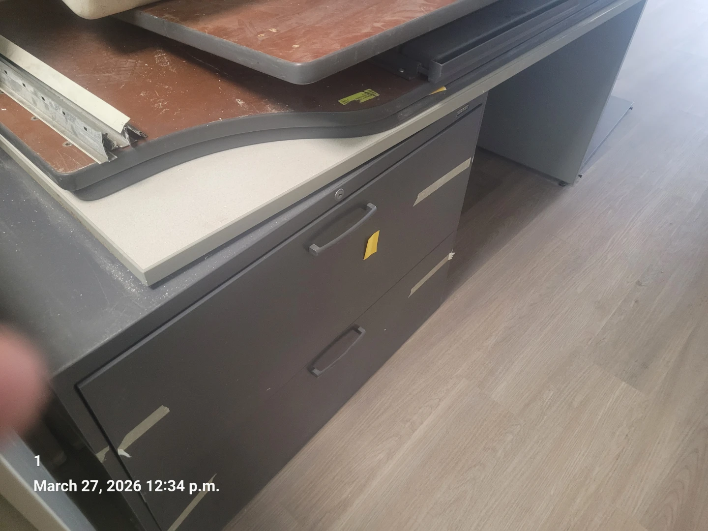 Assortment of office furniture - photo 4