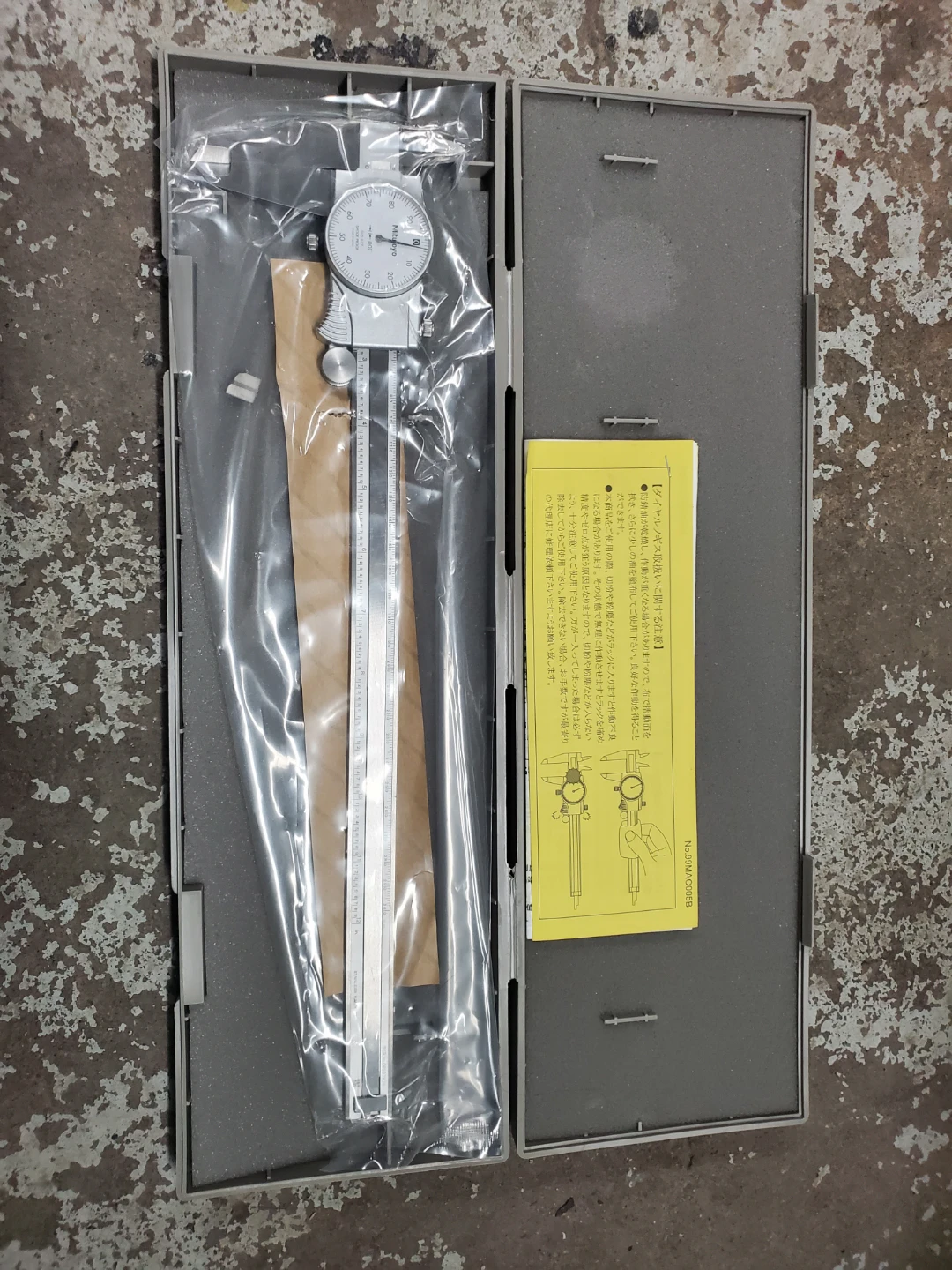 Mitutoyo 505 series 12'' dial caliper - photo 3