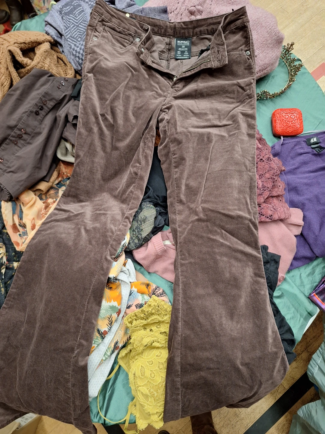Buffalo David Bitton Brown Velvet Pants Size 30