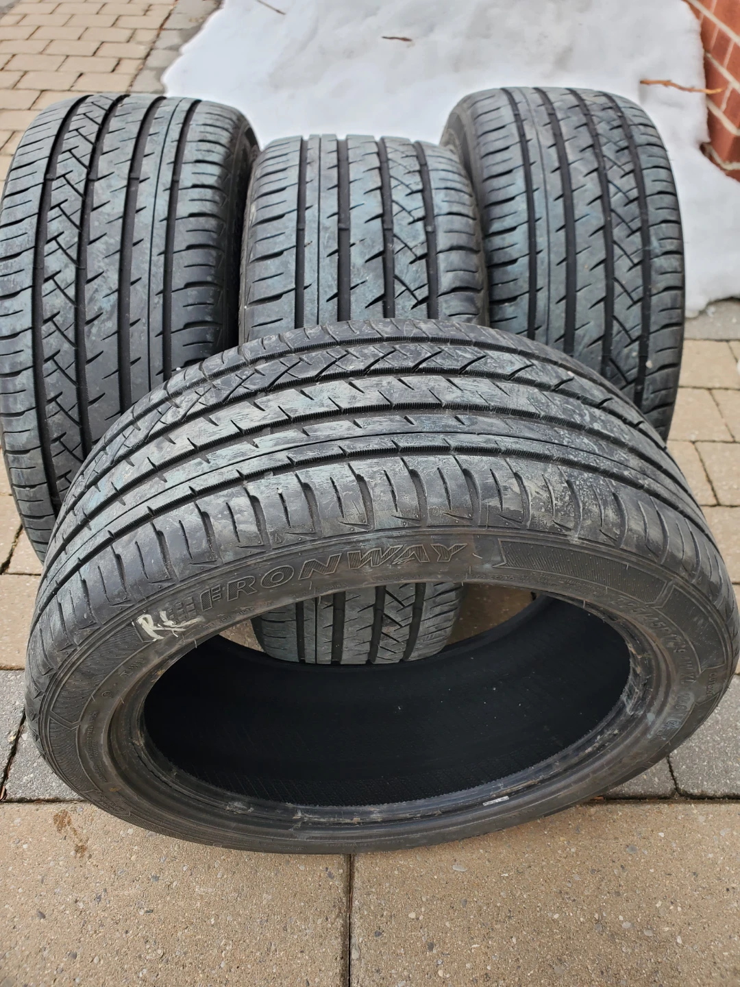 225/45 R17  almost New condition X 4 - photo 4
