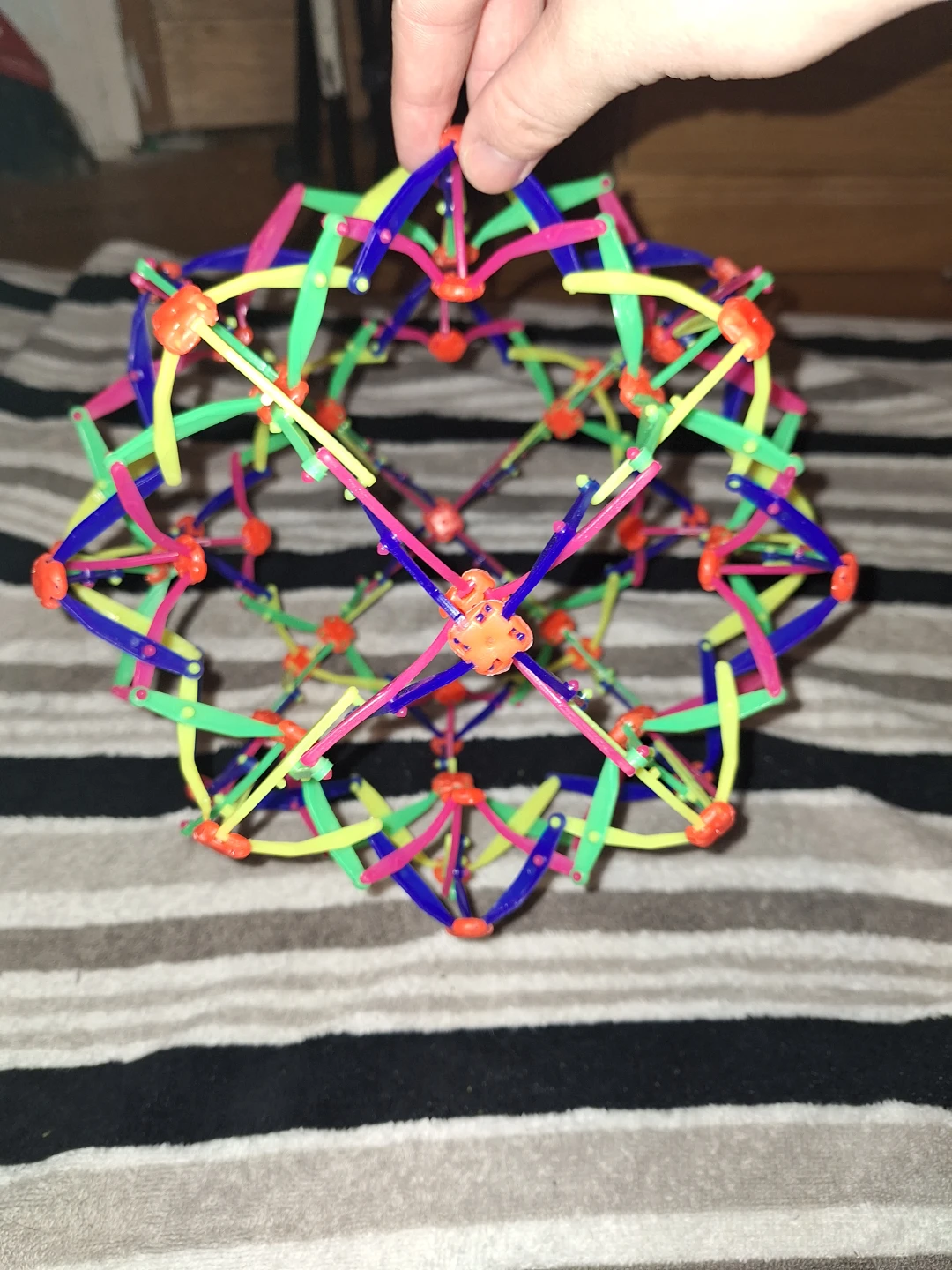 Expandable Geometric Ball Toy - photo 2