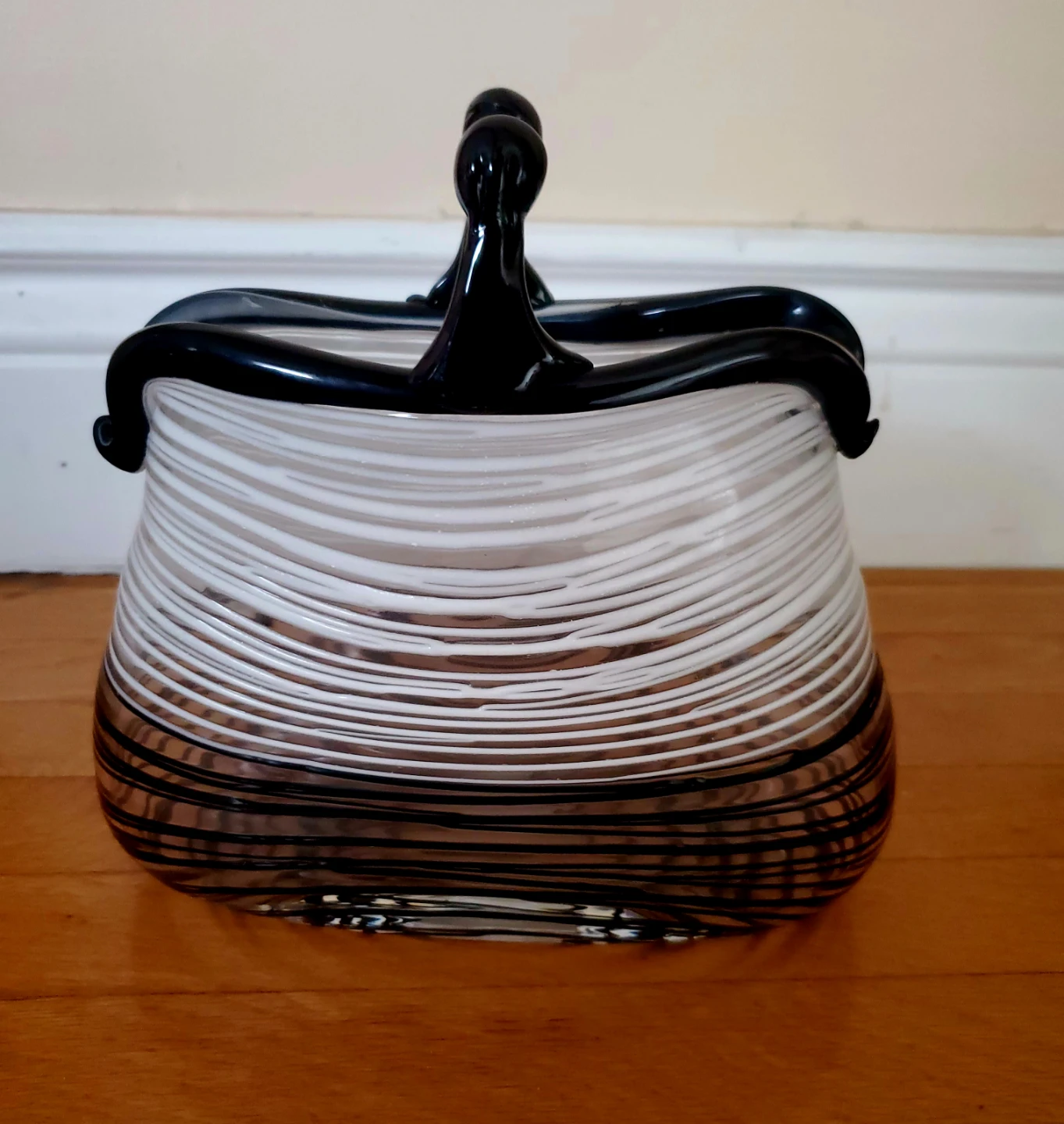 Glass vase