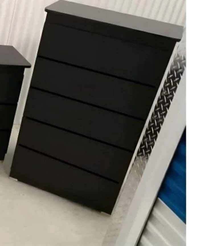 Black 5-Drawer Dresser