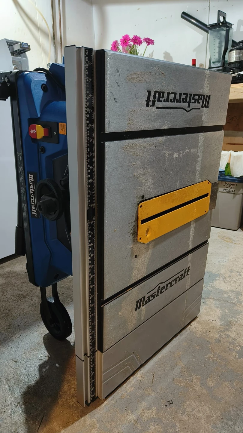 Mastercraft 10-inch Table Saw with Stand - photo 3