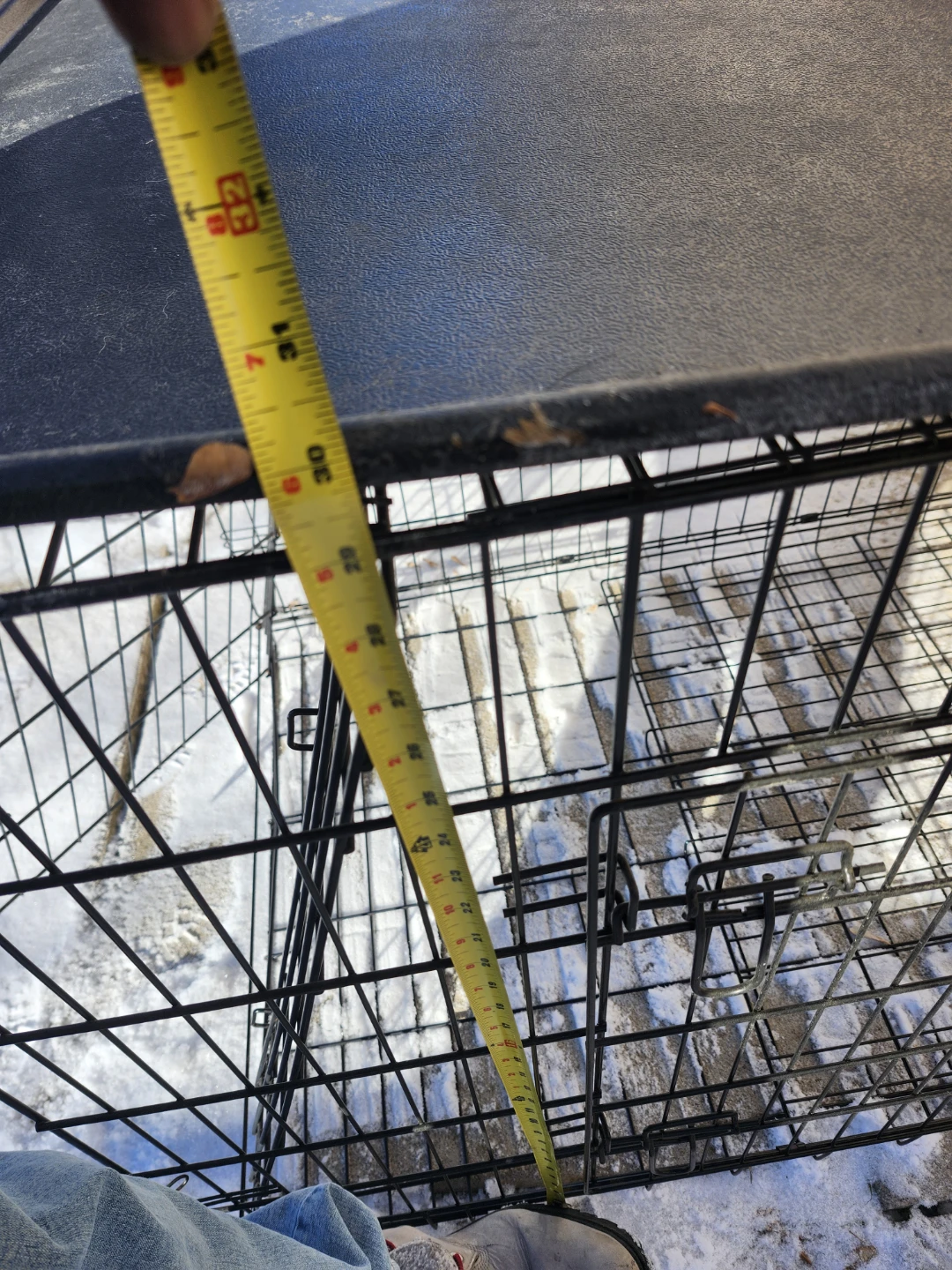 Wire Dog Crate with Plastic Tray 2 Door - photo 3