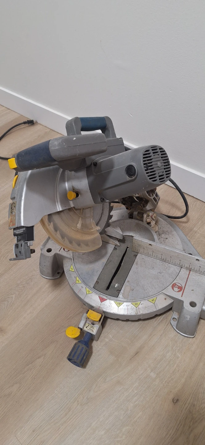 Maximum Mitre Saw