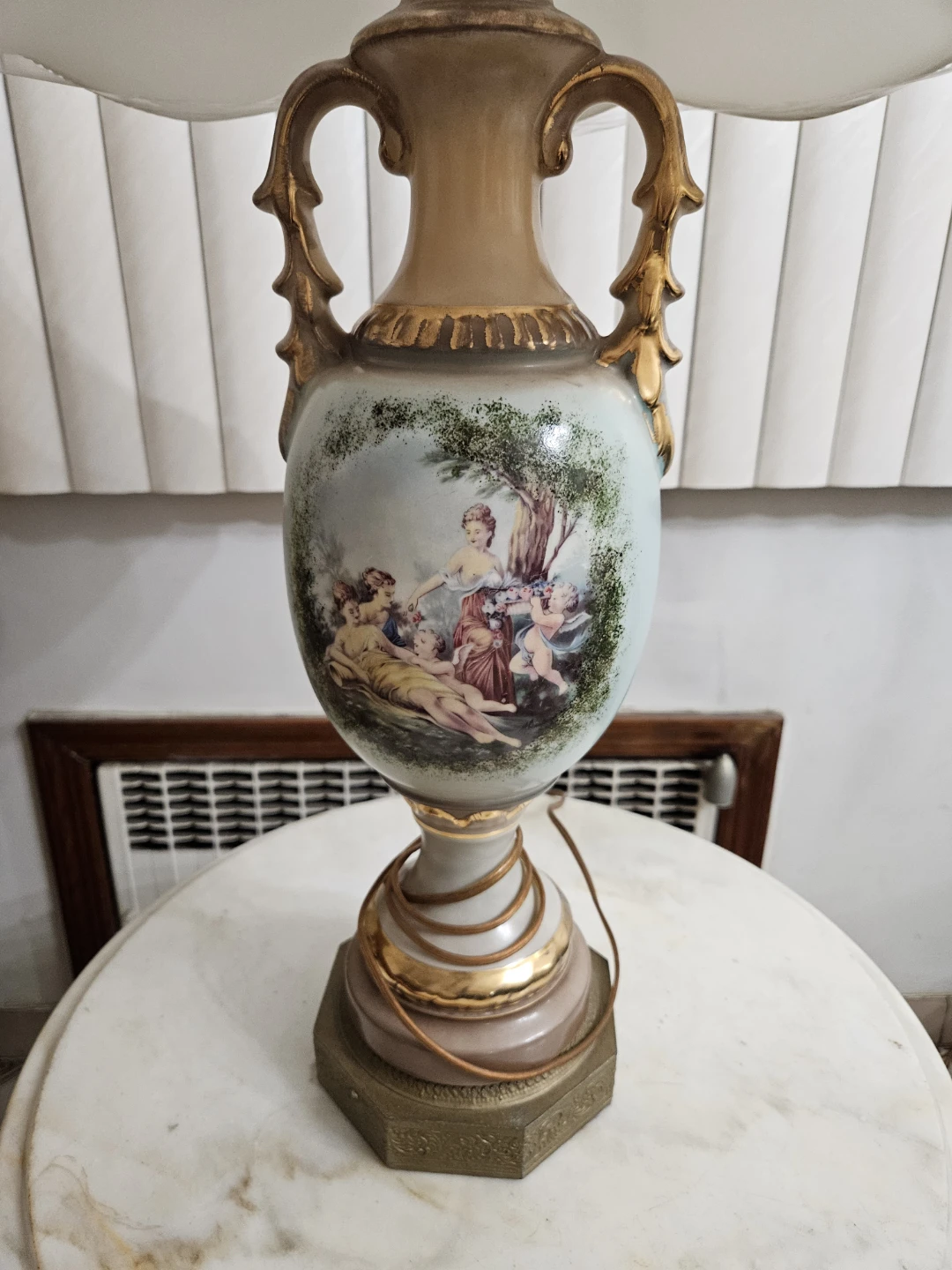 2 Antique louis XV style porcelain lamps - photo 2