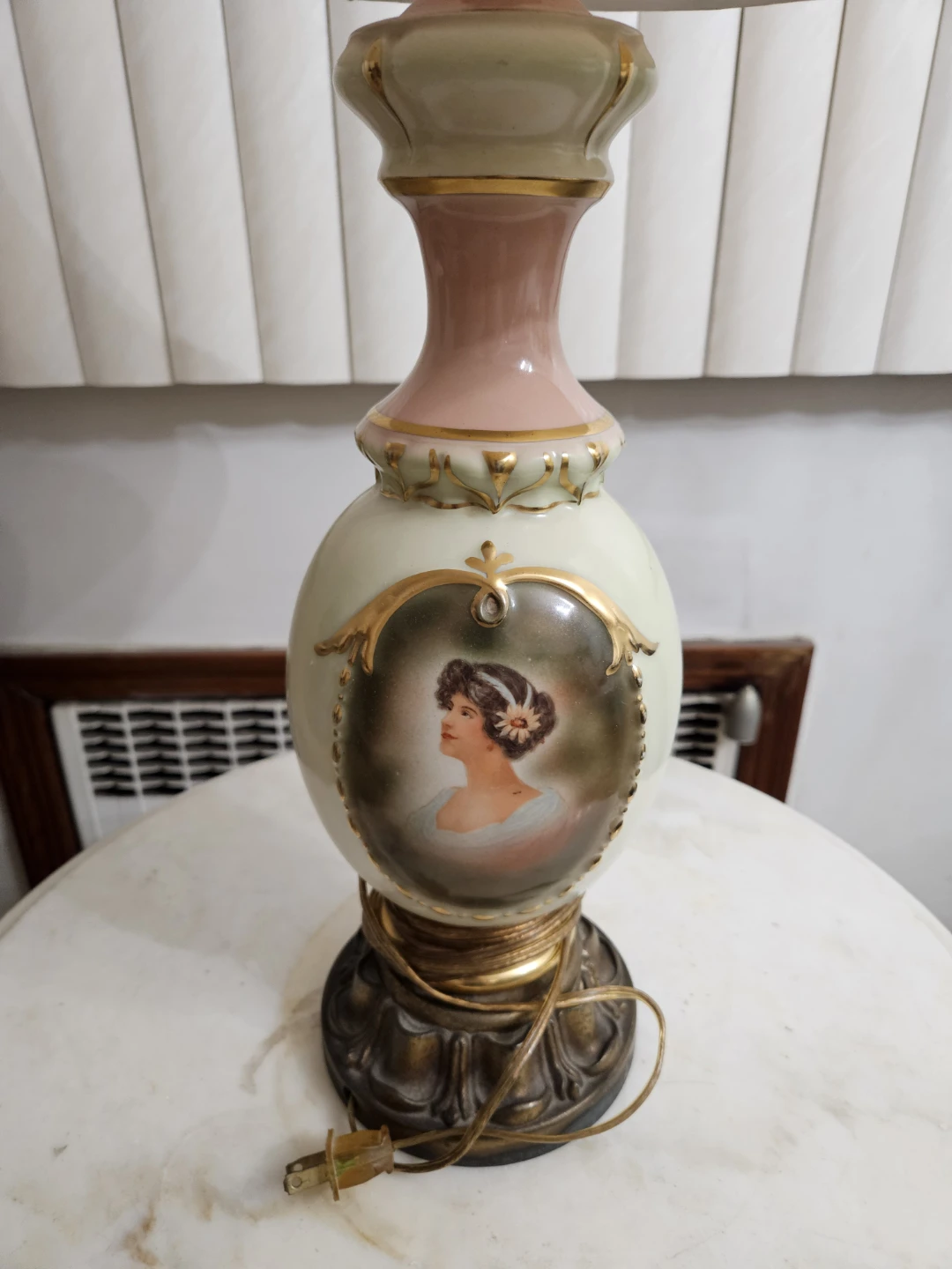 2 Antique louis XV style porcelain lamps - photo 4