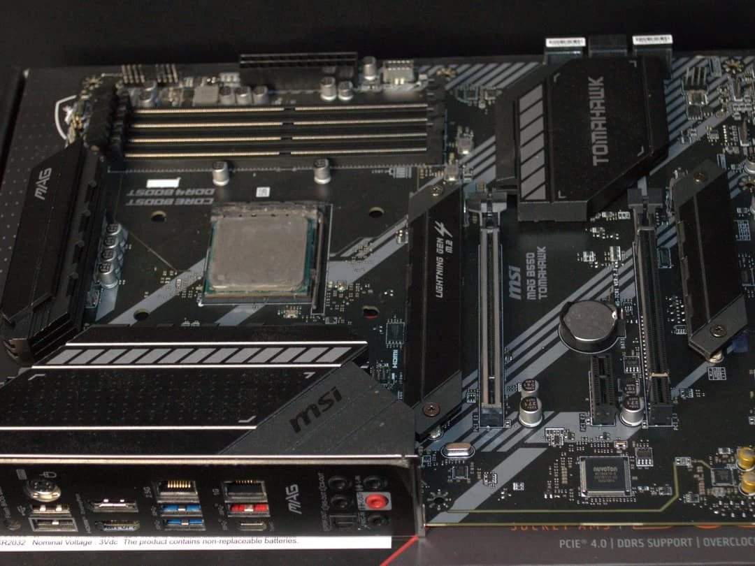 MSI MAG B550 TOMAHAWK AMD Motherboard - photo 2
