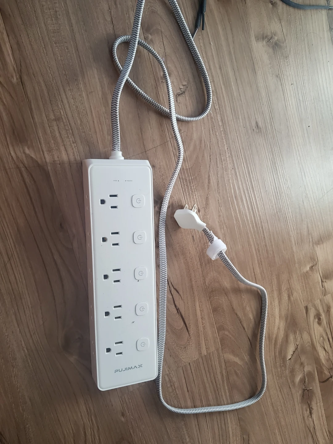 PUJIMAX 5-Outlet +5 Power Strip