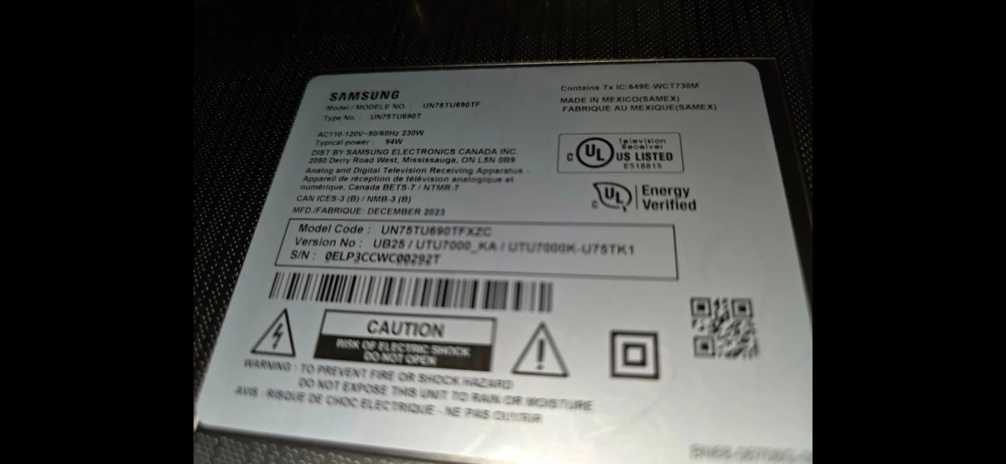 75" Samsung Q LED tv & remote. Aprox 6 months old. - photo 5