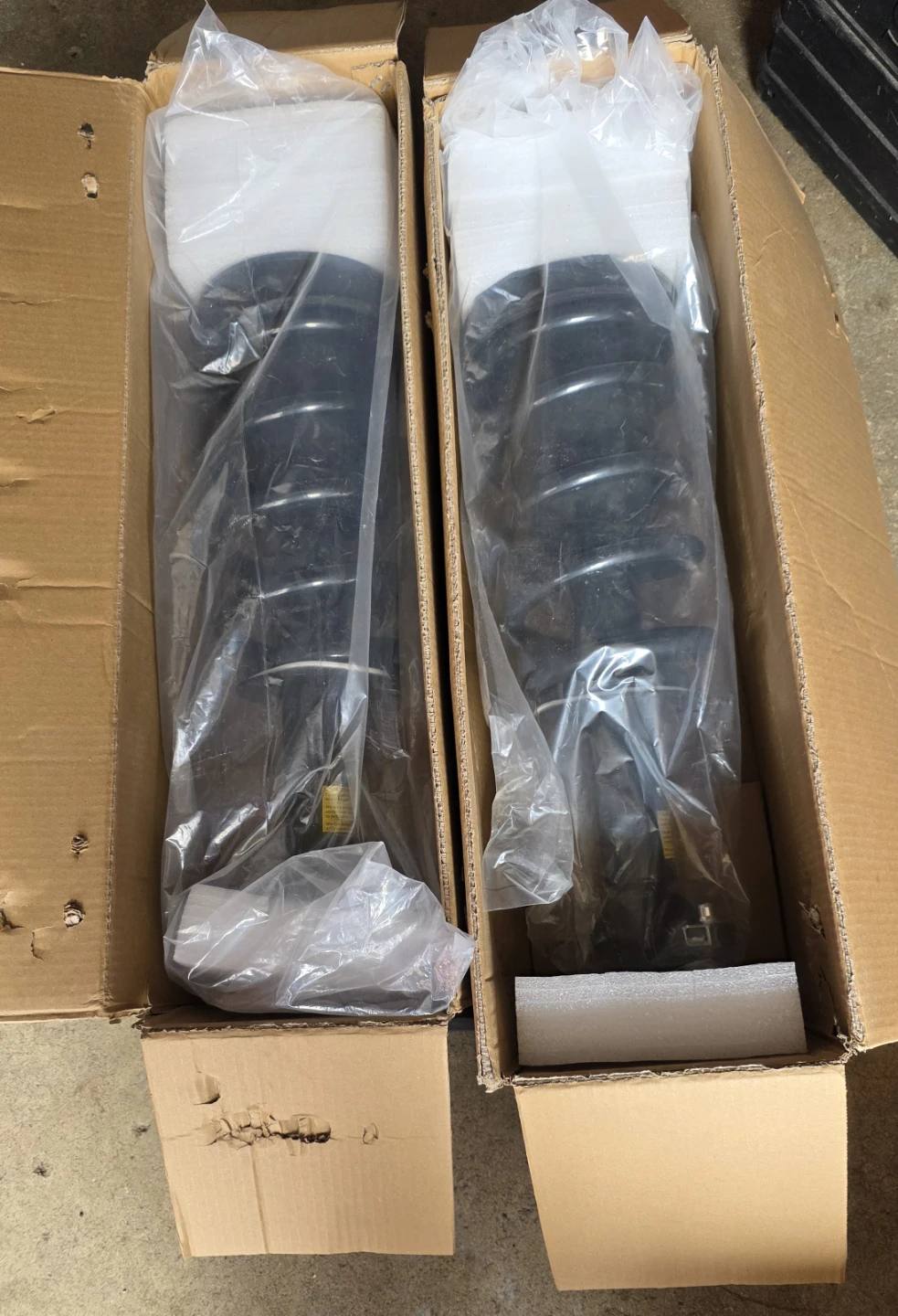 YWEISPART Front Suspension Shock Struts for Cadillac/GMC/Chevy